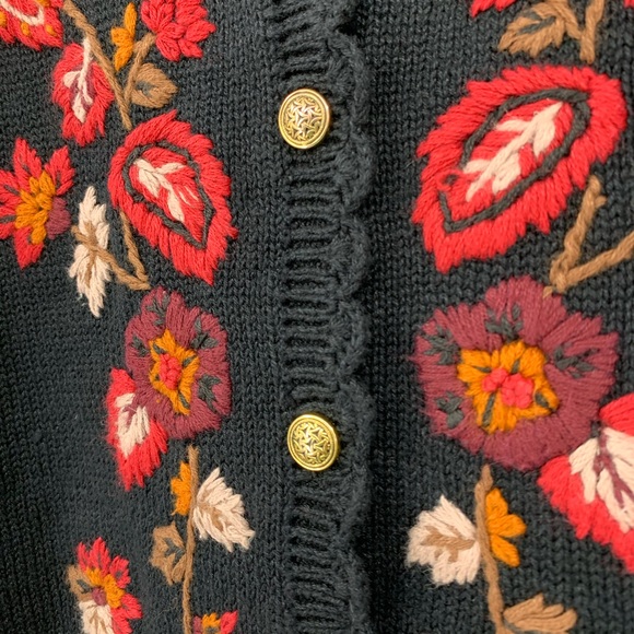 ORVIS VTG Cardigan Black w/Fall Leaves: SZ. M - Picture 6 of 8